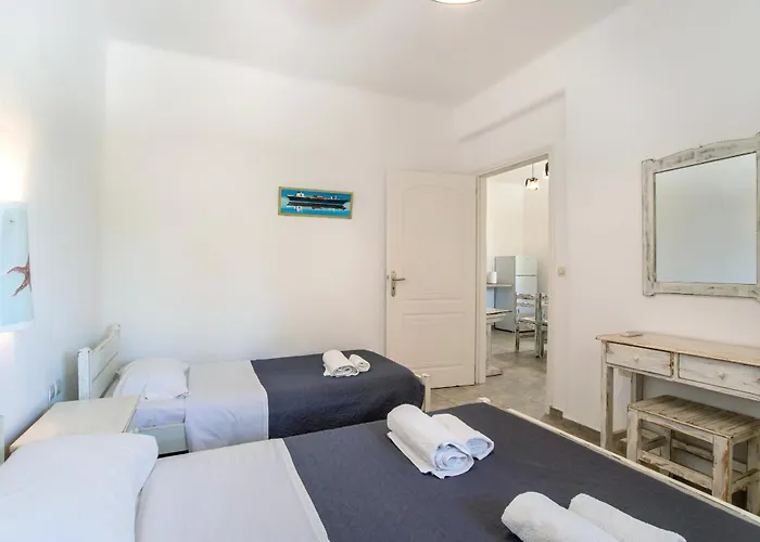 Retreats 1 Paros Isterni (Paros)